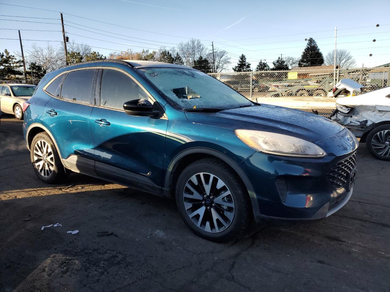 2020 FORD ESCAPE SE - Image 4