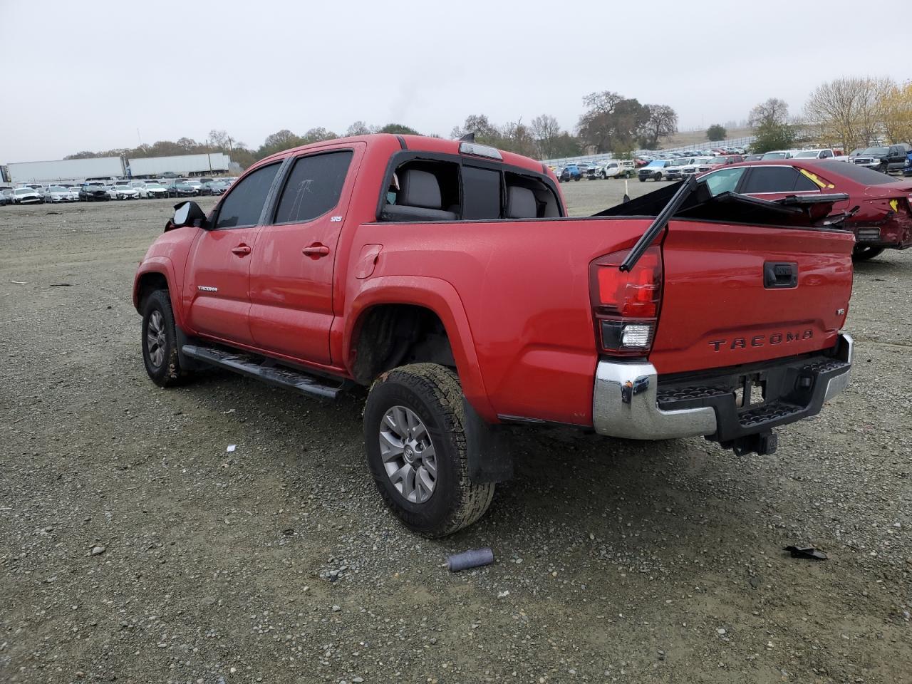 2018 TOYOTA TACOMA DOU - Фото 2