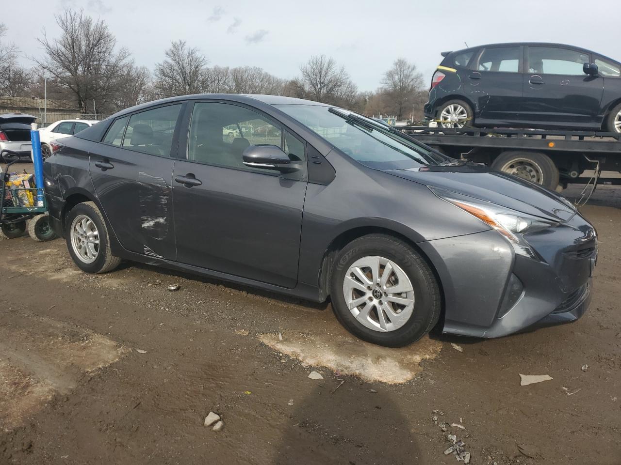 2016 TOYOTA PRIUS - Image 4