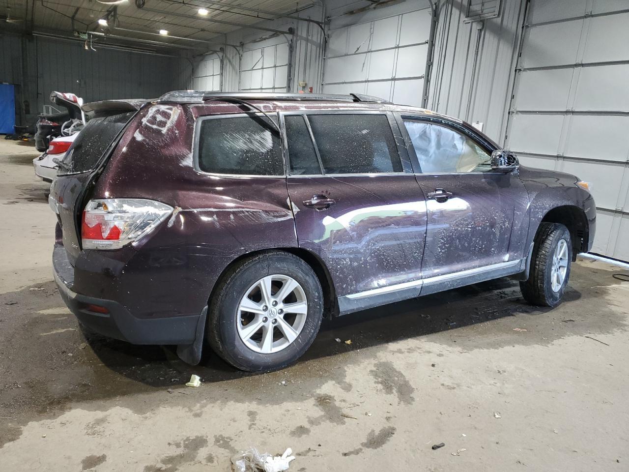 2011 TOYOTA HIGHLANDER - Image 3
