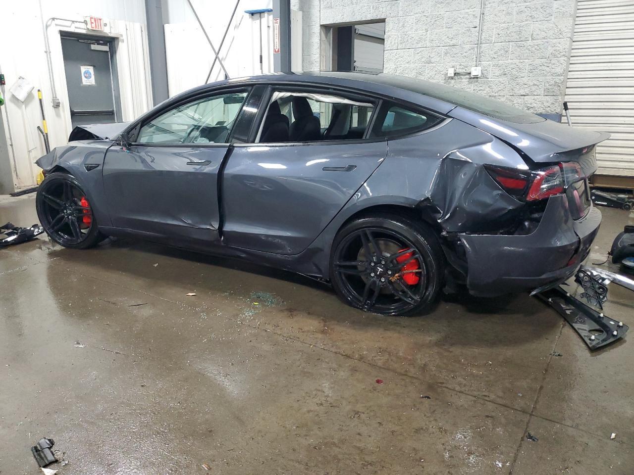 2023 TESLA MODEL 3 - Фото 2