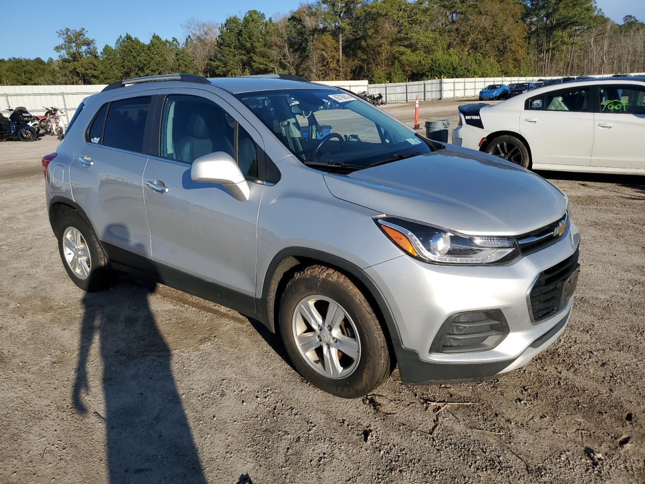 2019 CHEVROLET TRAX 1LT - Фото 4