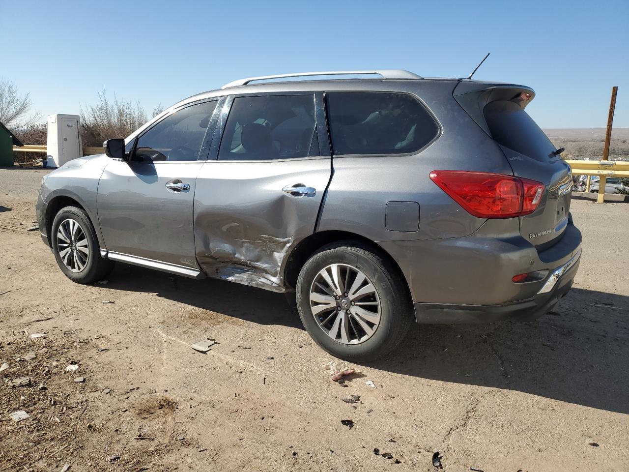 2017 NISSAN PATHFINDER - Image 2