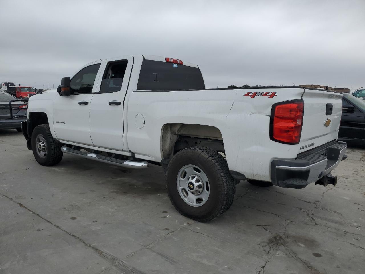 2019 CHEVROLET SILVERADO - Image 2