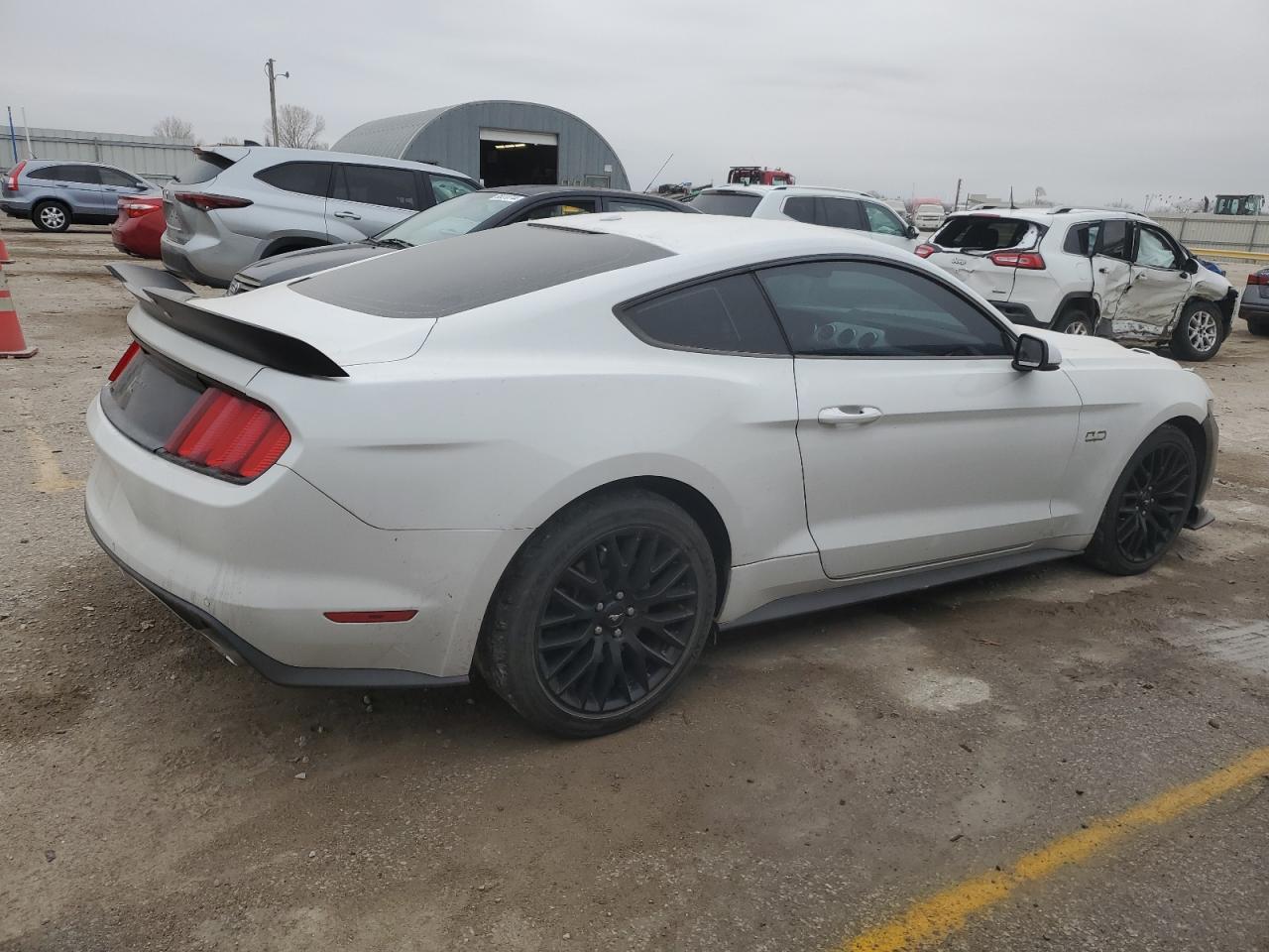 2016 FORD MUSTANG GT - Фото 3