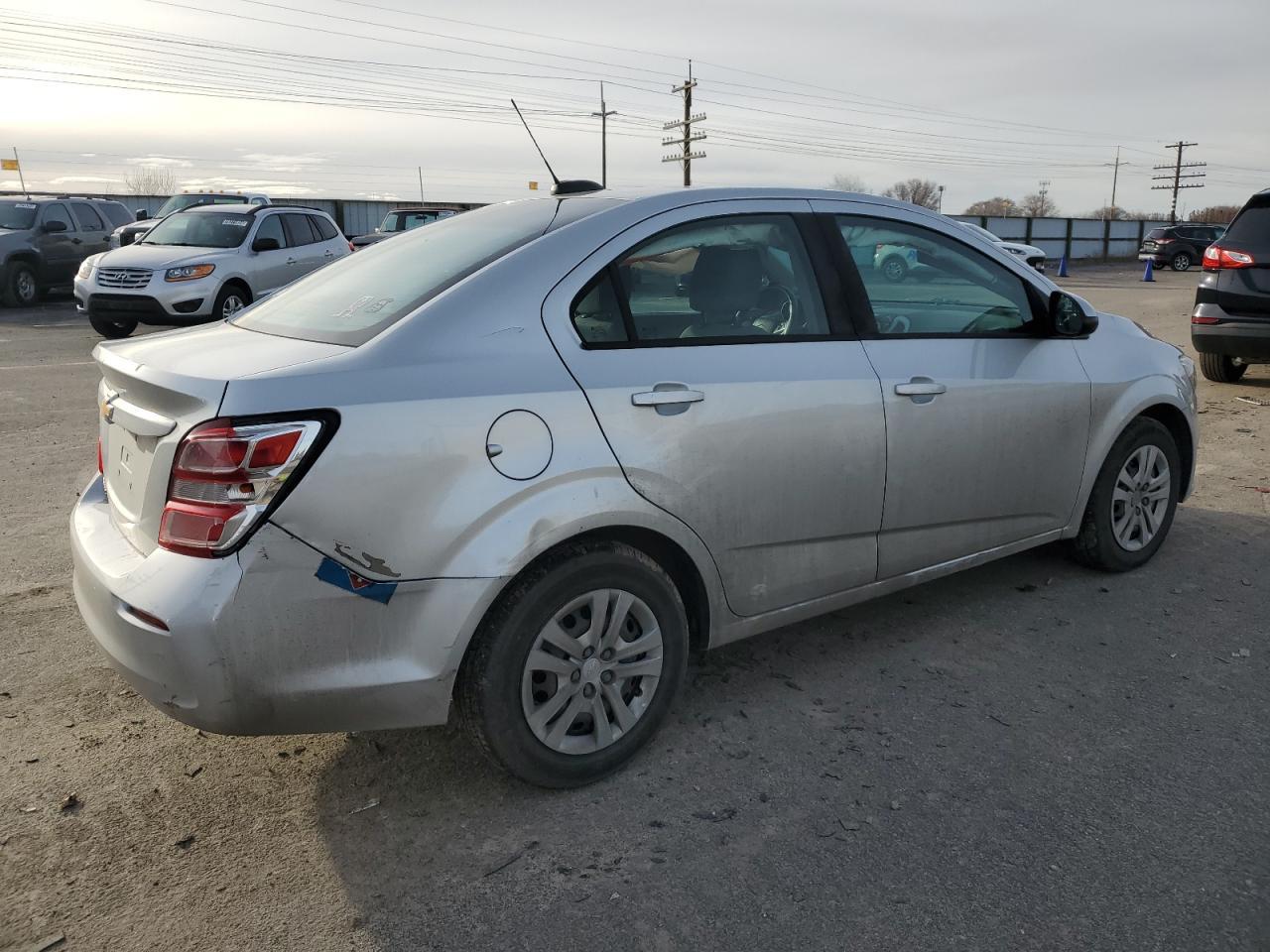 2017 CHEVROLET SONIC LS - Фото 3