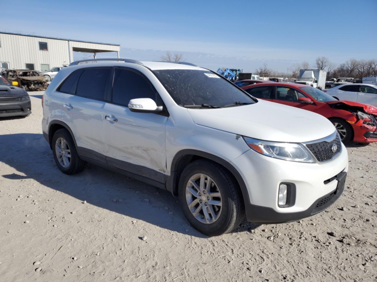 2014 KIA SORENTO LX - Image 4