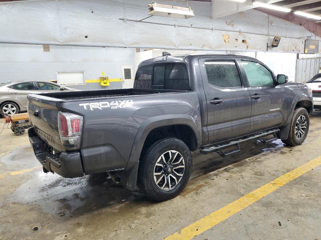 2023 TOYOTA TACOMA DOU - Фото 3