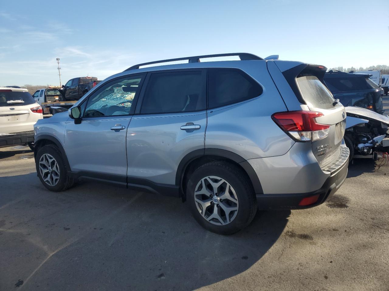 2021 SUBARU FORESTER P - Фото 2