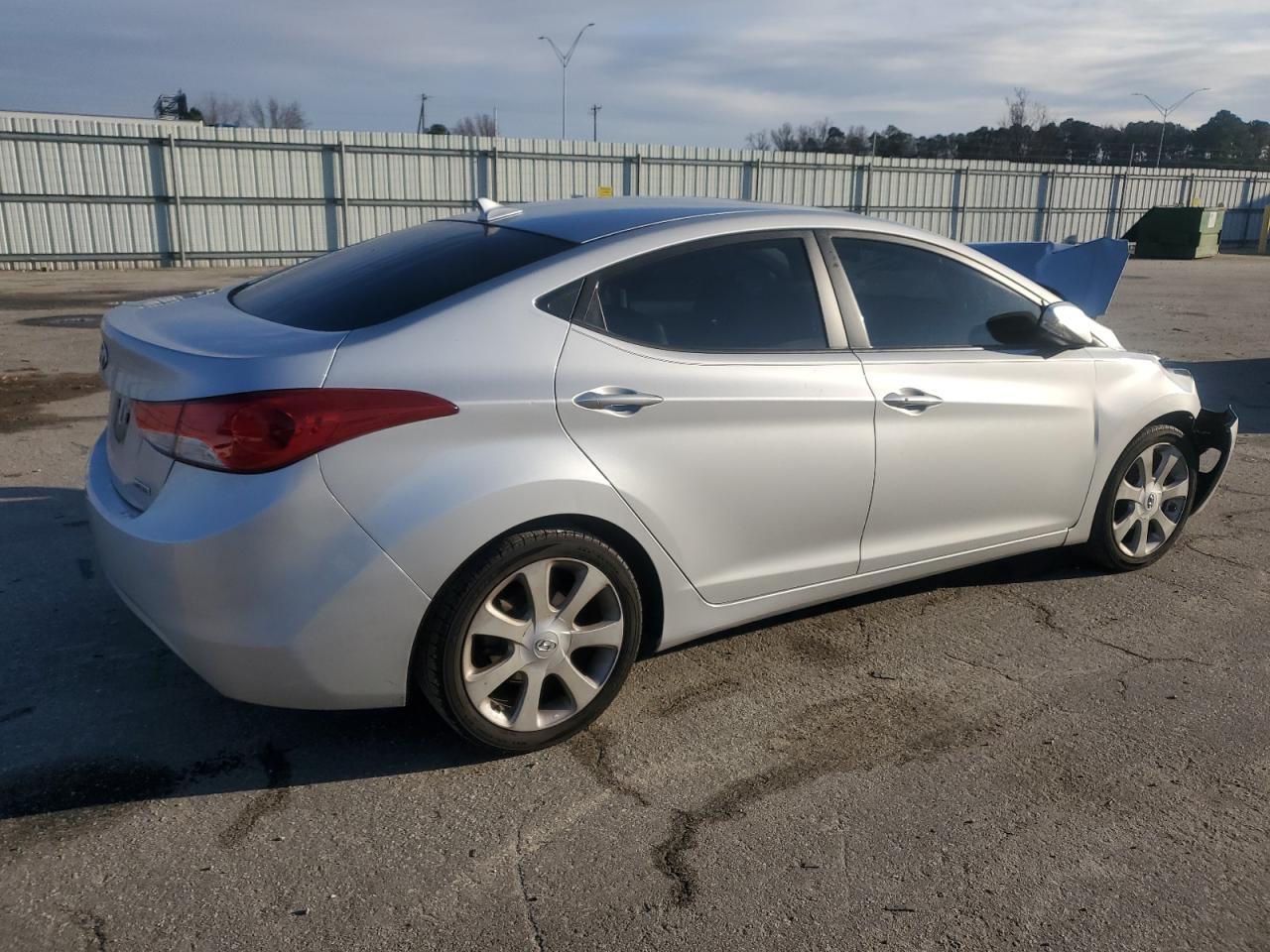 2013 HYUNDAI ELANTRA GL - Image 3