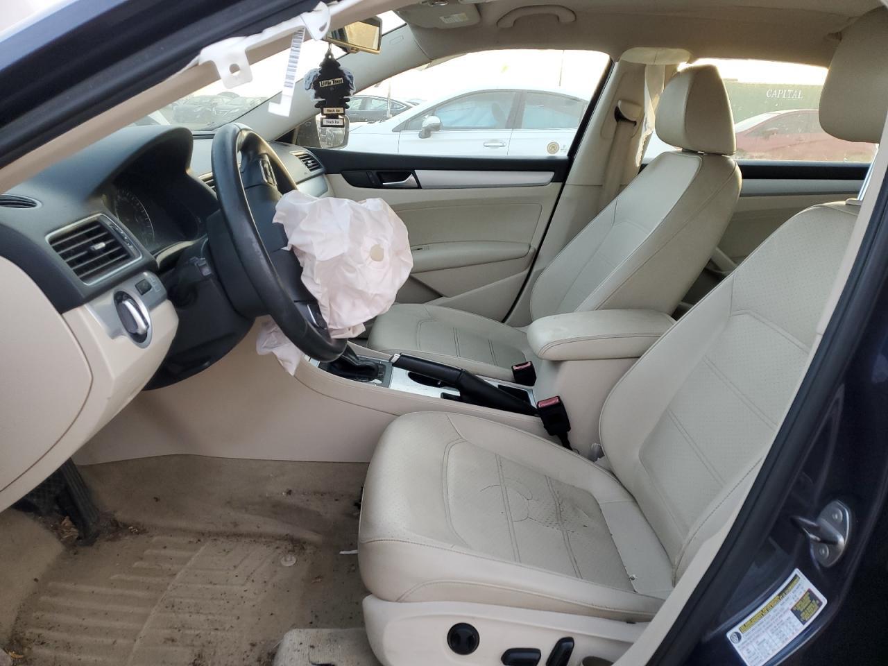 2013 VOLKSWAGEN PASSAT SE - Image 7