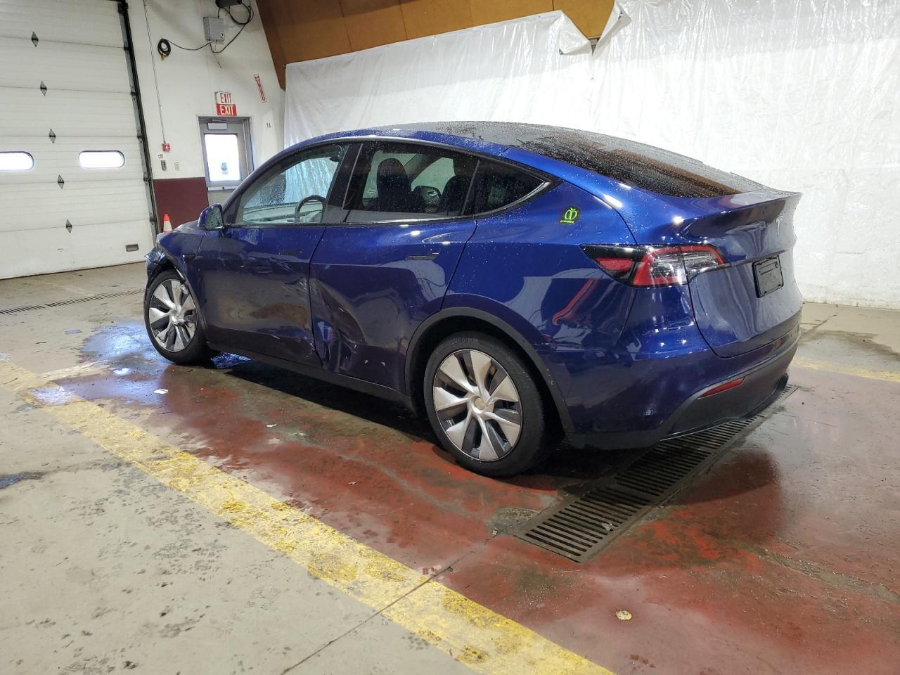 2023 TESLA MODEL Y - Фото 2