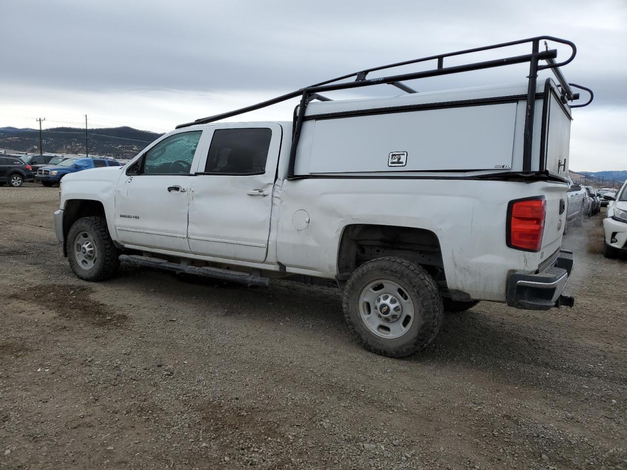 2019 CHEVROLET SILVERADO - Image 2