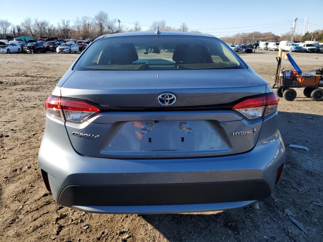 2021 TOYOTA COROLLA LE - Фото 6