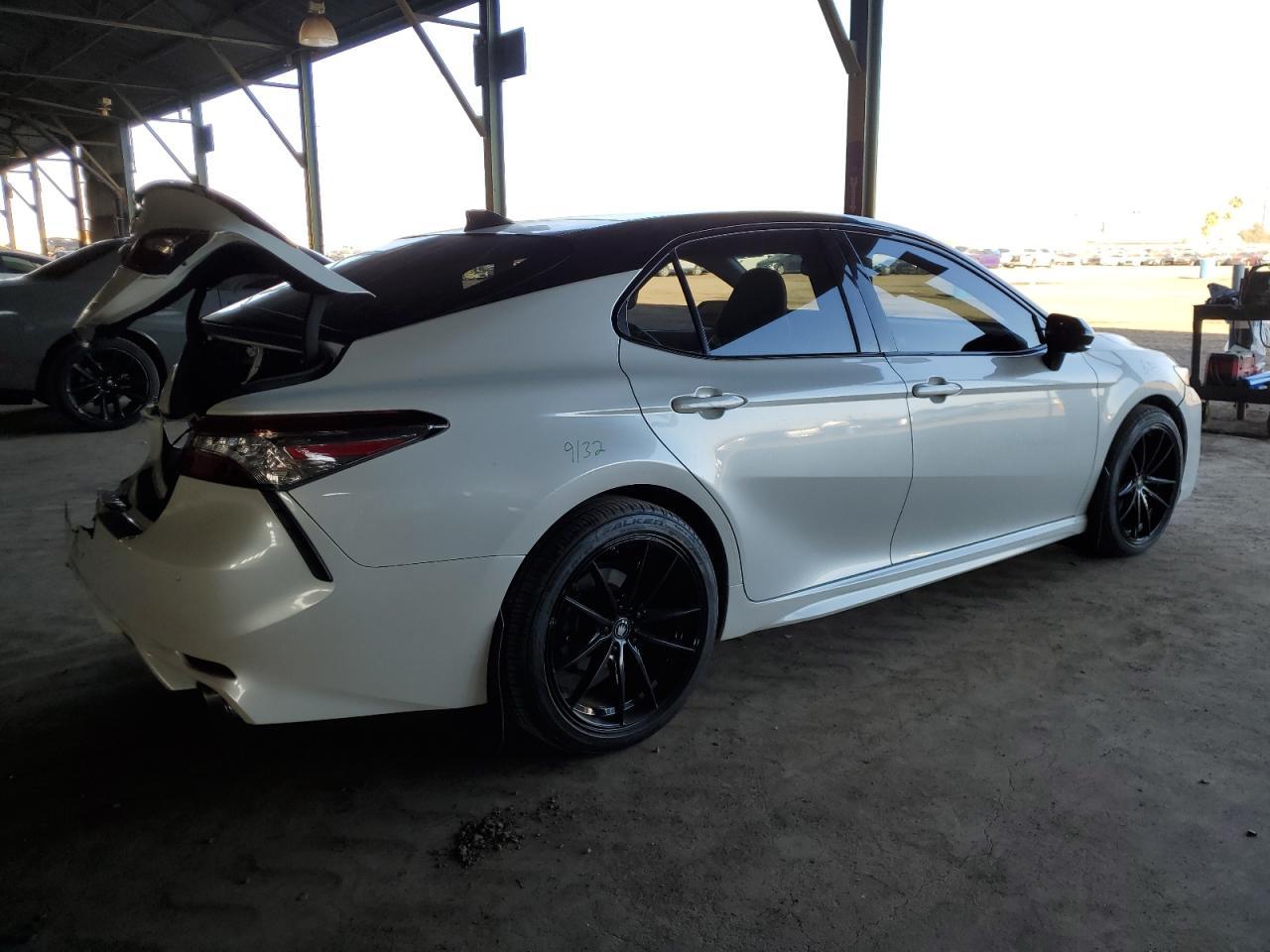 2018 TOYOTA CAMRY XSE - Image 3
