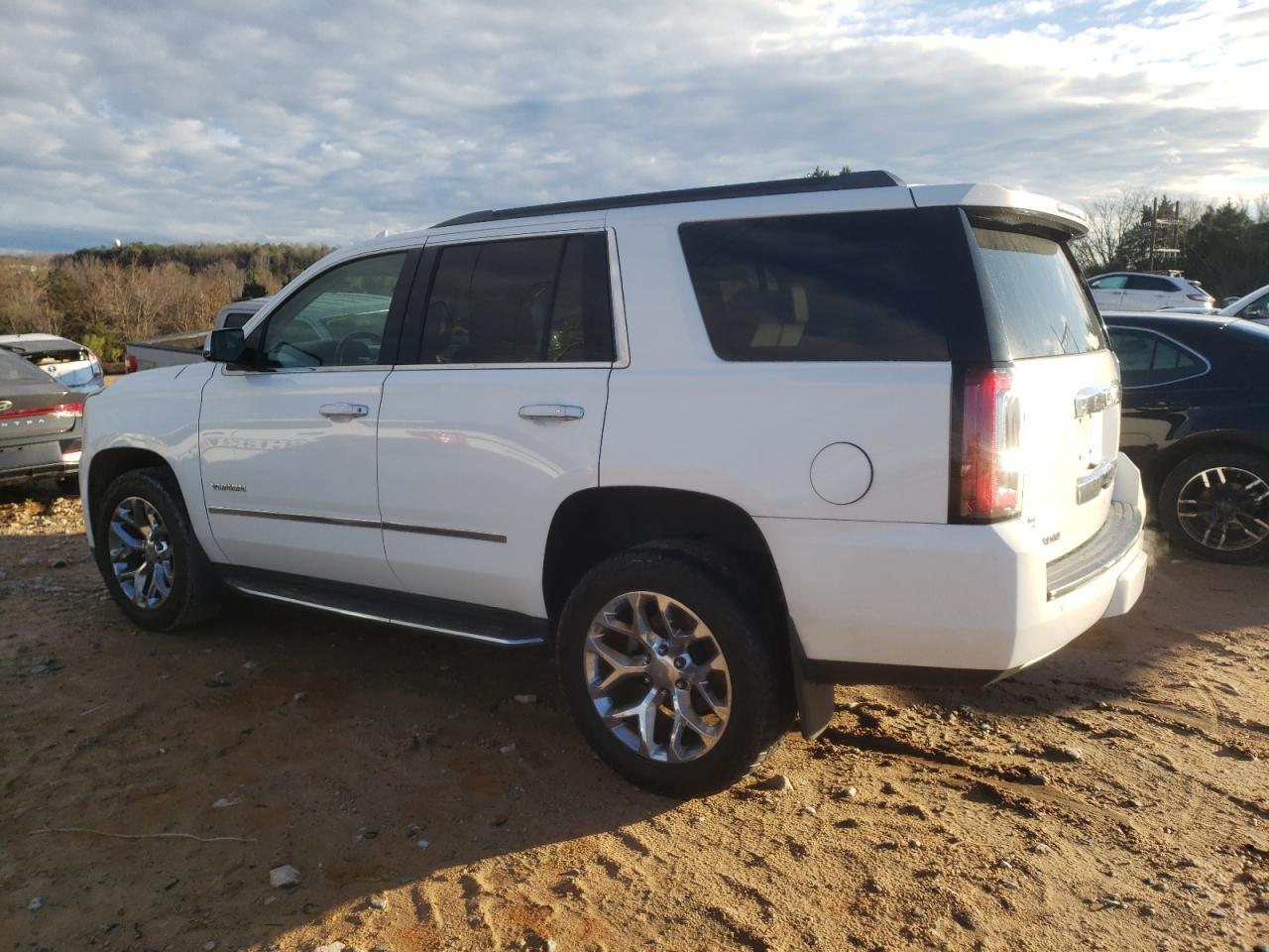 2016 GMC YUKON SLT - Image 2