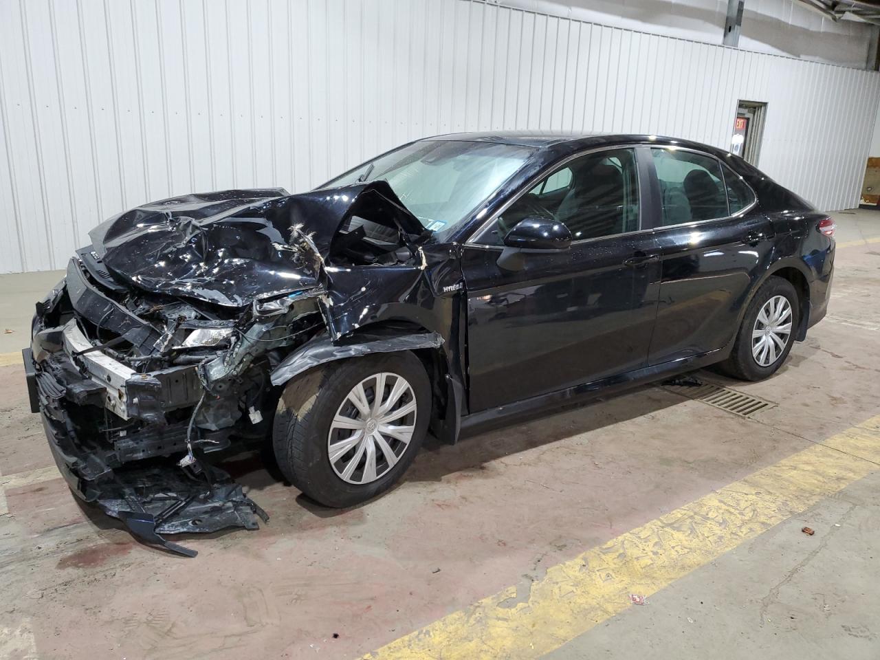 2019 TOYOTA CAMRY LE