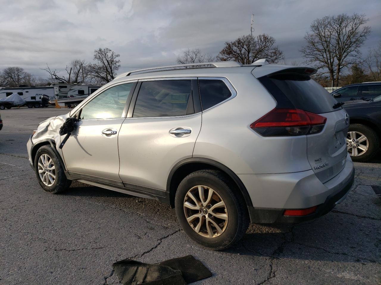 2018 NISSAN ROGUE S - Фото 2