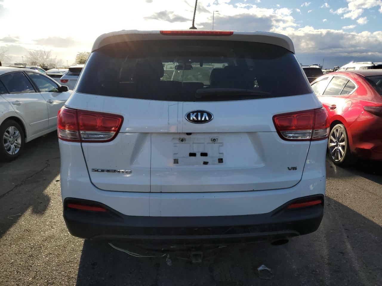 2016 KIA SORENTO LX - Image 6