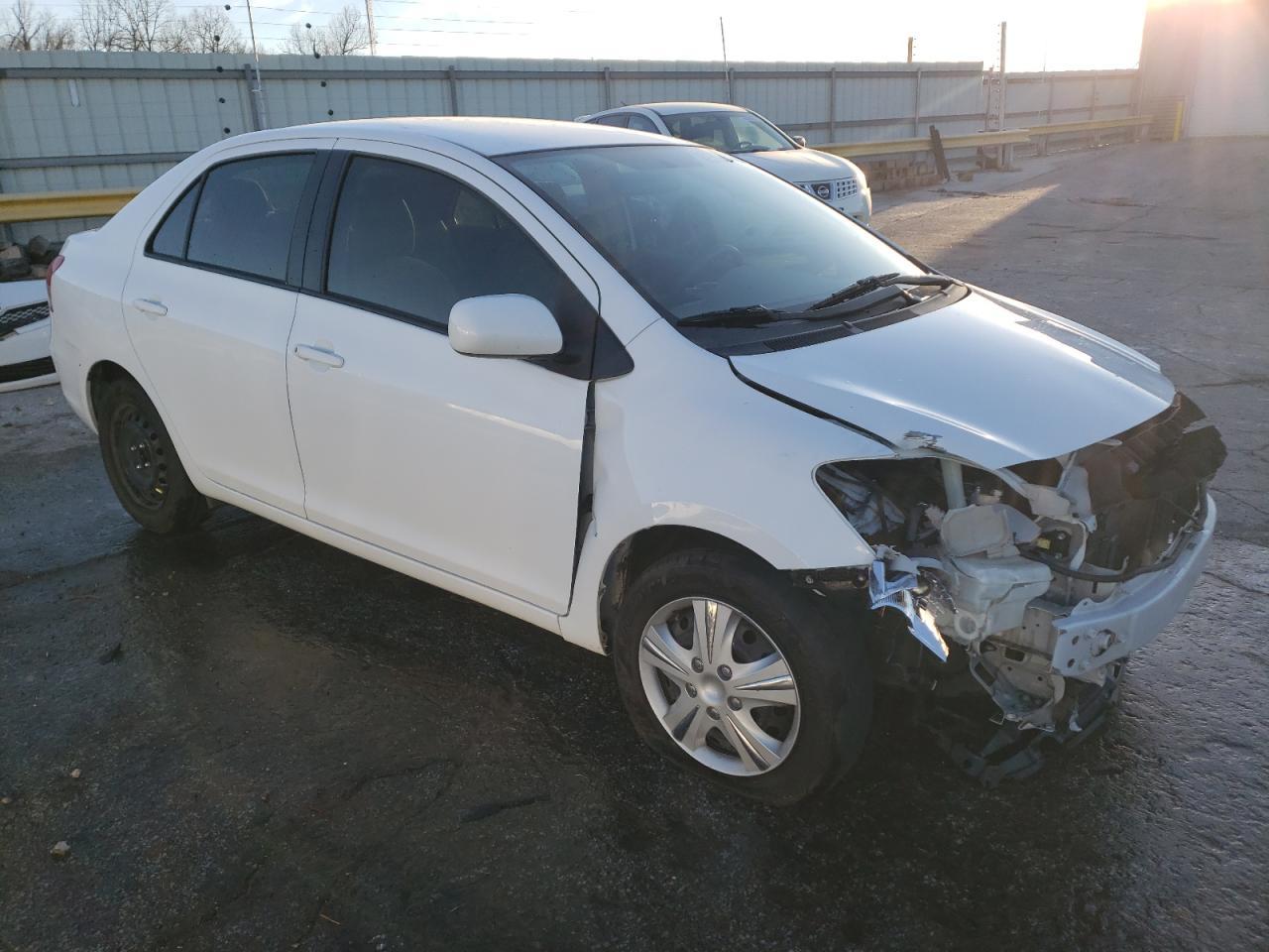 2012 TOYOTA YARIS - Фото 4