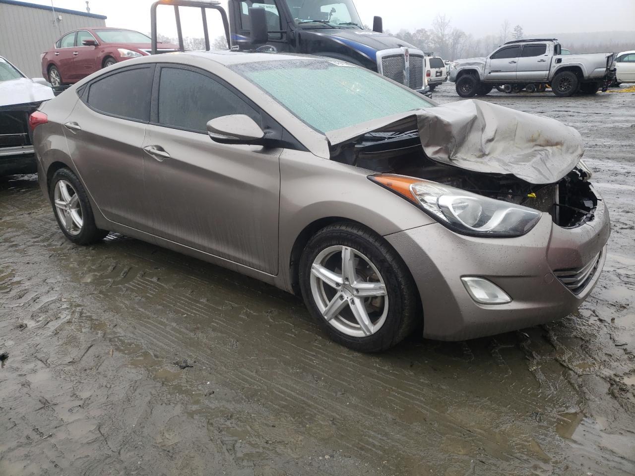 2013 HYUNDAI ELANTRA GL - Image 4