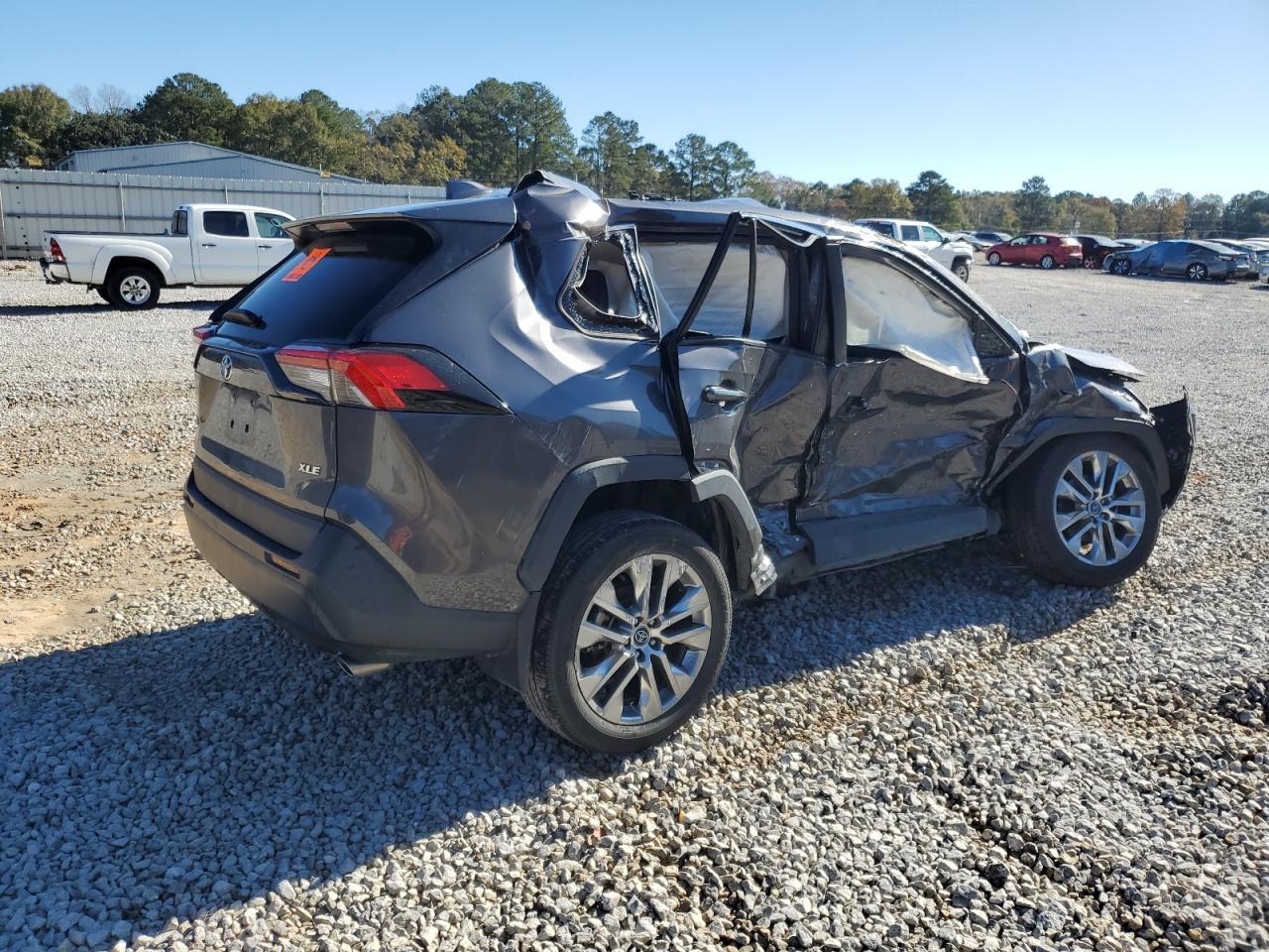 2020 TOYOTA RAV4 XLE P - Image 3