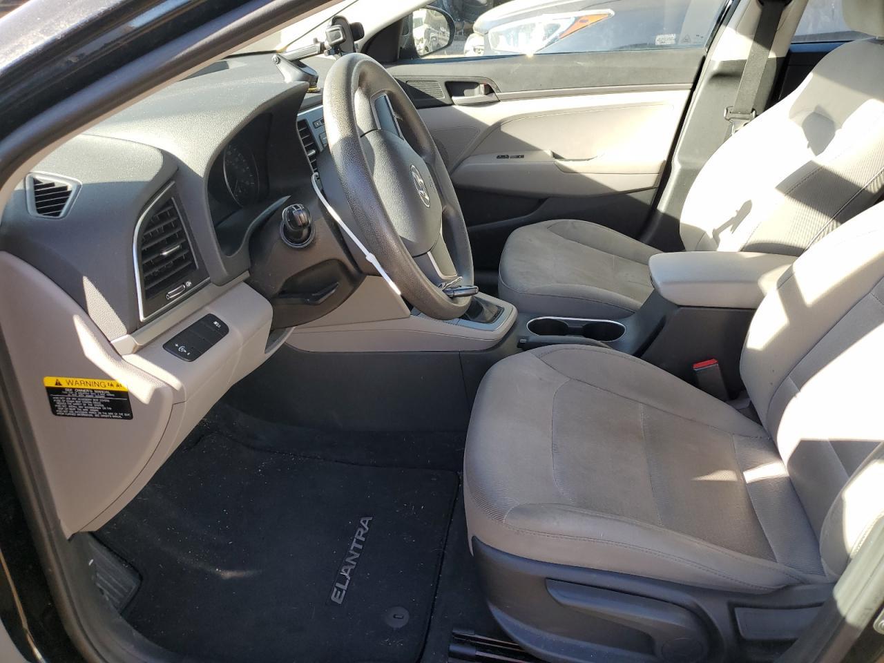 2017 HYUNDAI ELANTRA SE - Фото 7