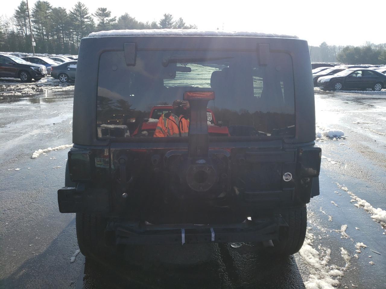 2017 JEEP WRANGLER U - Image 6