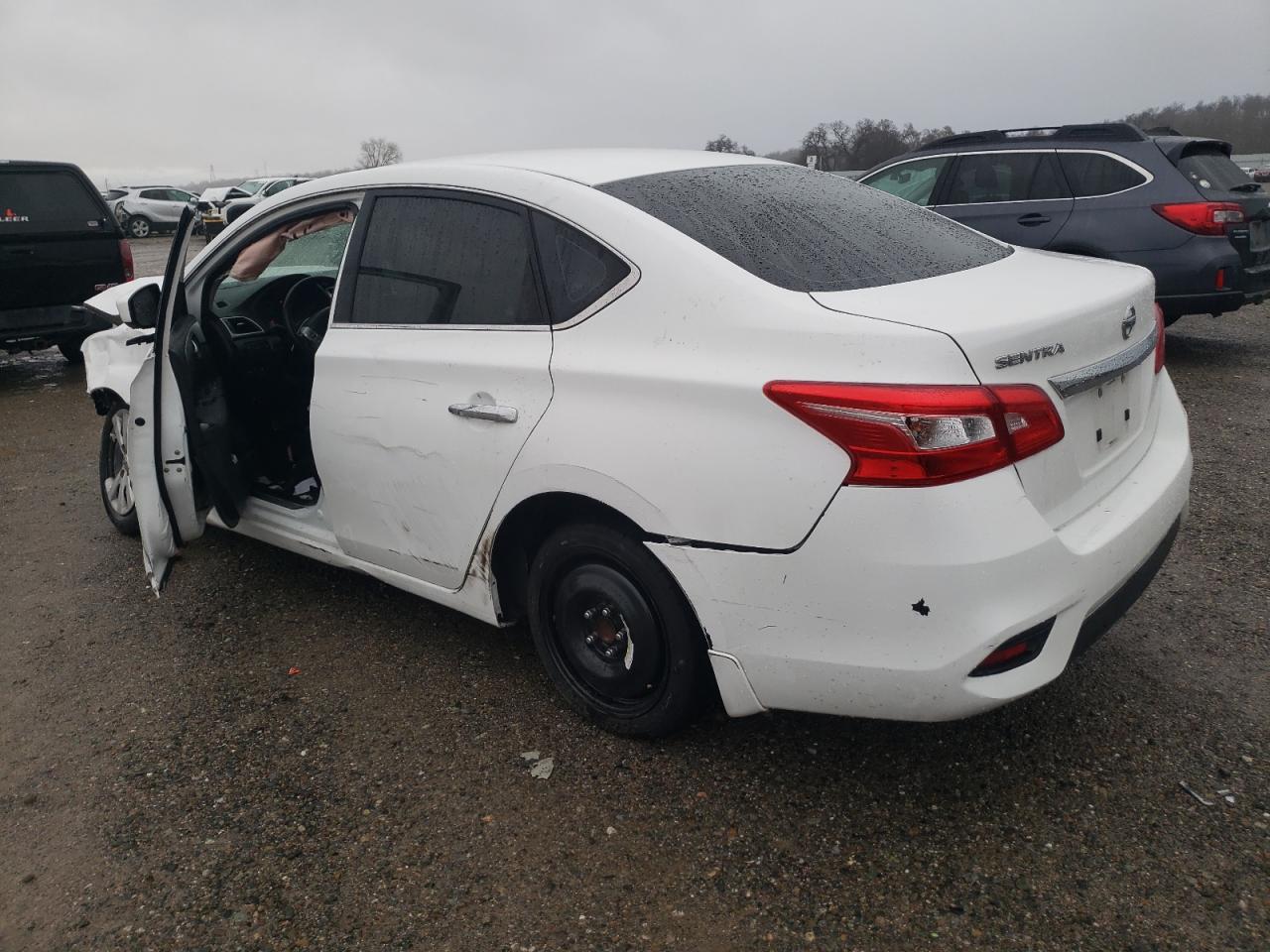 2017 NISSAN SENTRA S - Фото 2