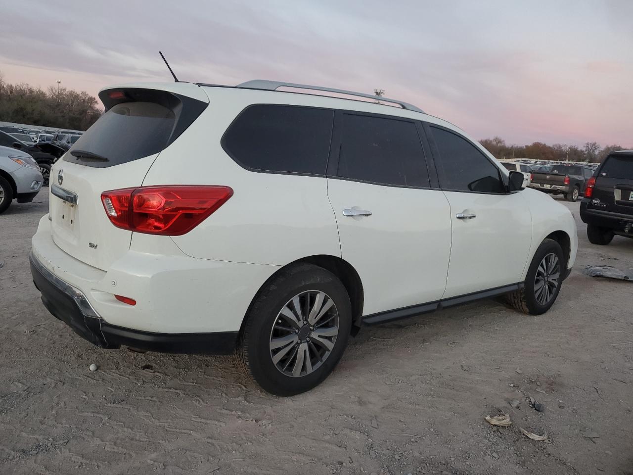 2018 NISSAN PATHFINDER - Image 3