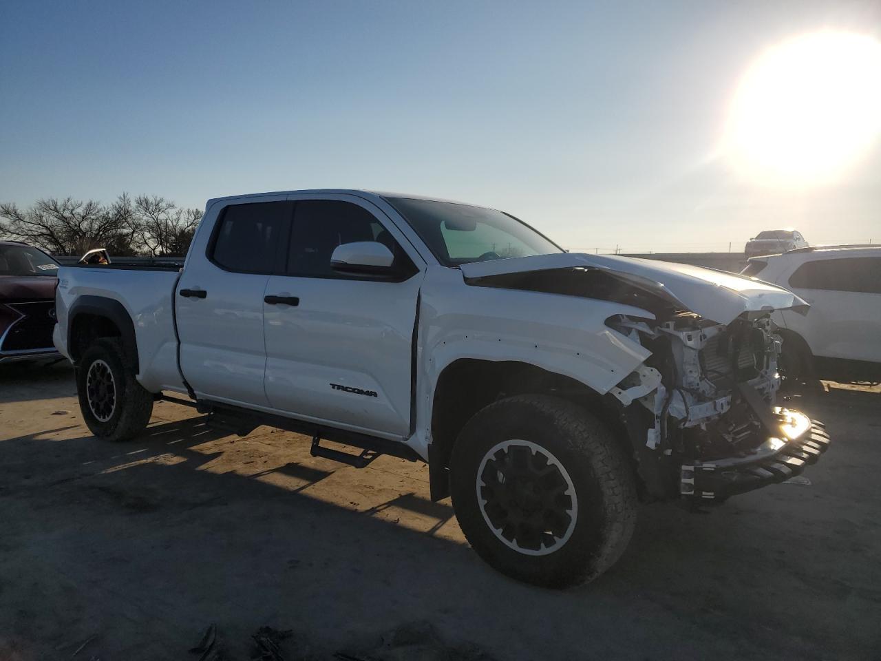 2024 TOYOTA TACOMA DOU - Фото 4