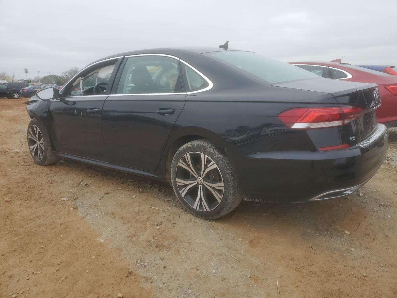 2022 VOLKSWAGEN PASSAT SE - Фото 2
