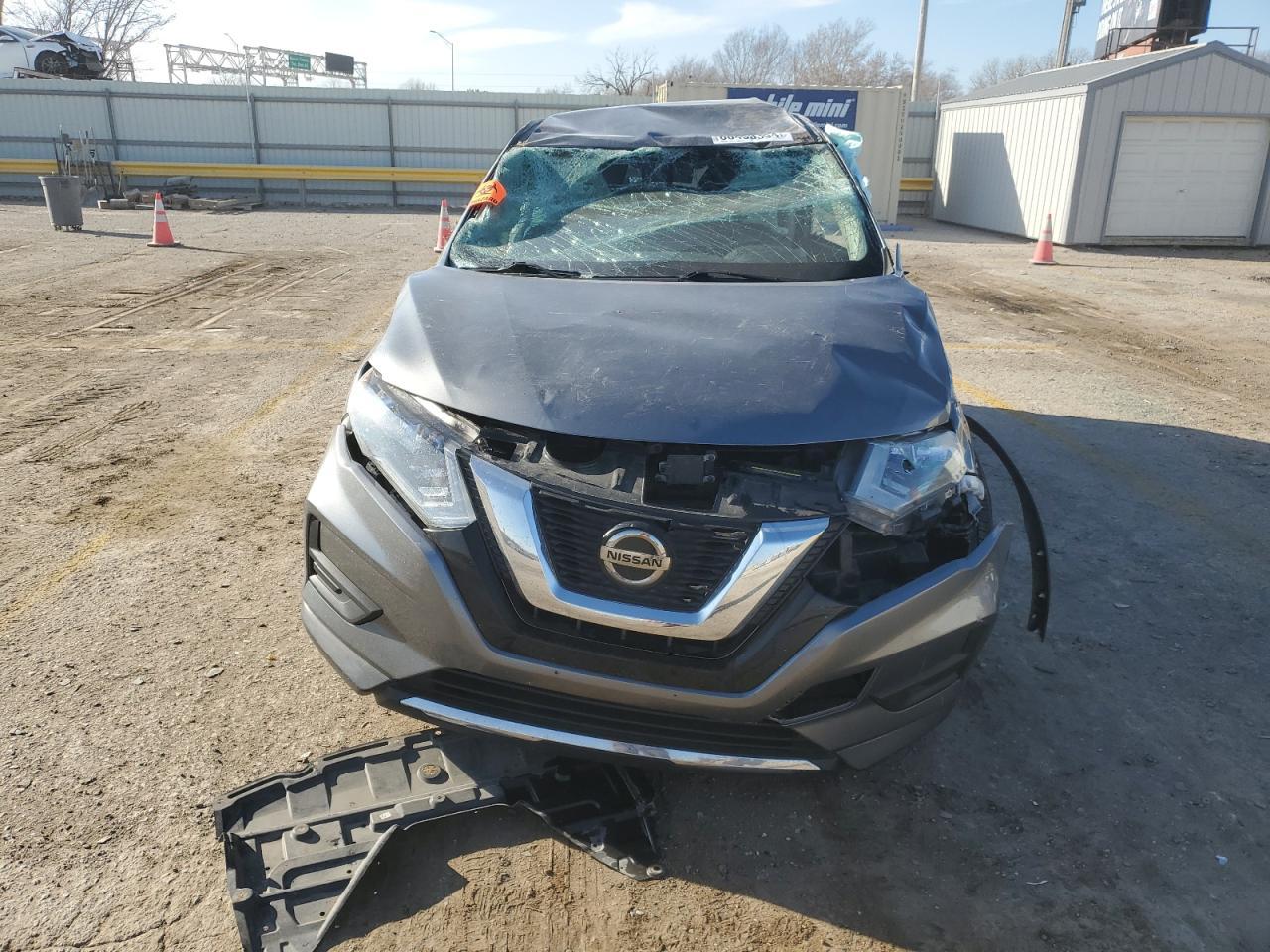 2018 NISSAN ROGUE S - Фото 5