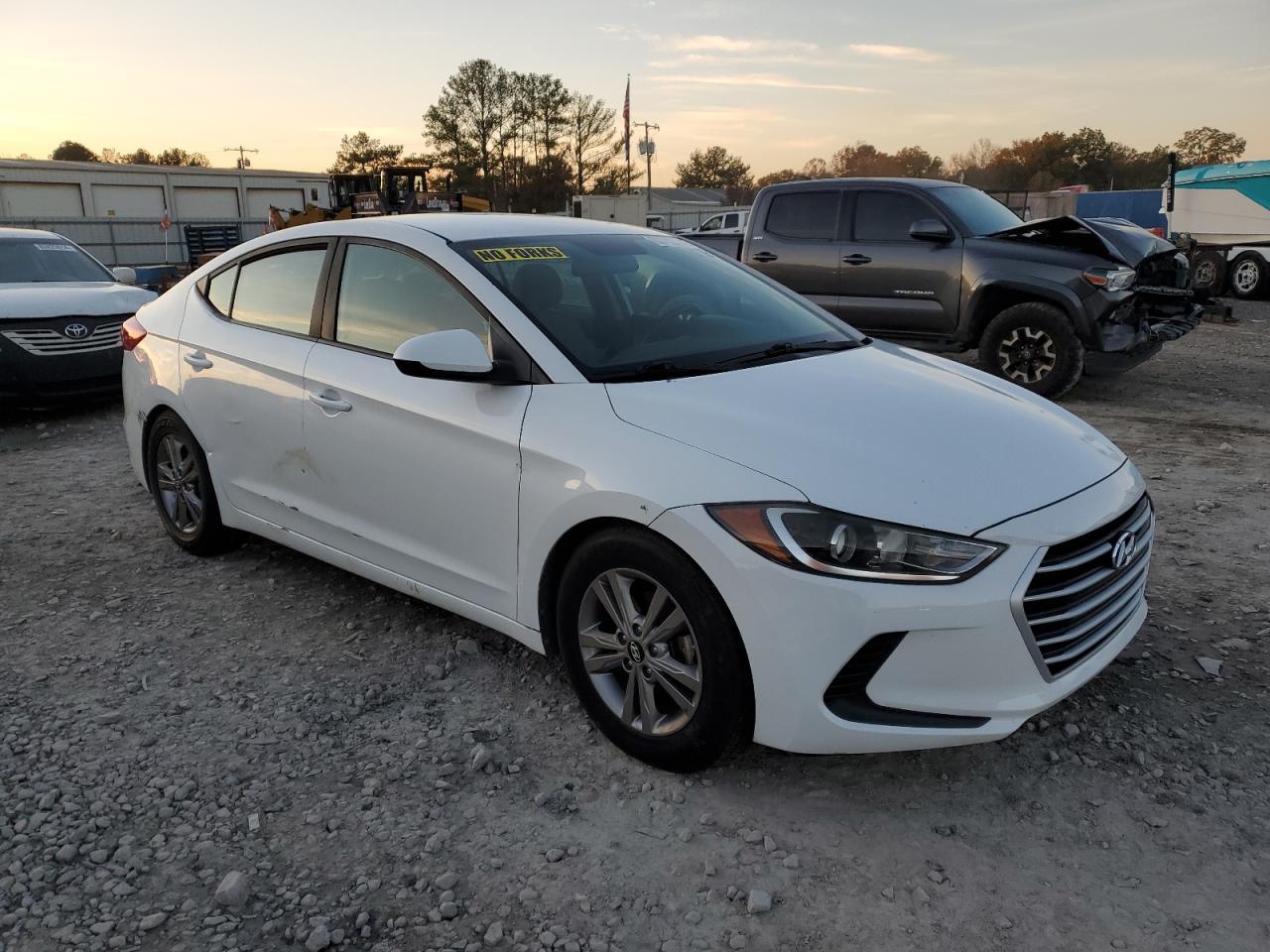 2017 HYUNDAI ELANTRA SE - Фото 4