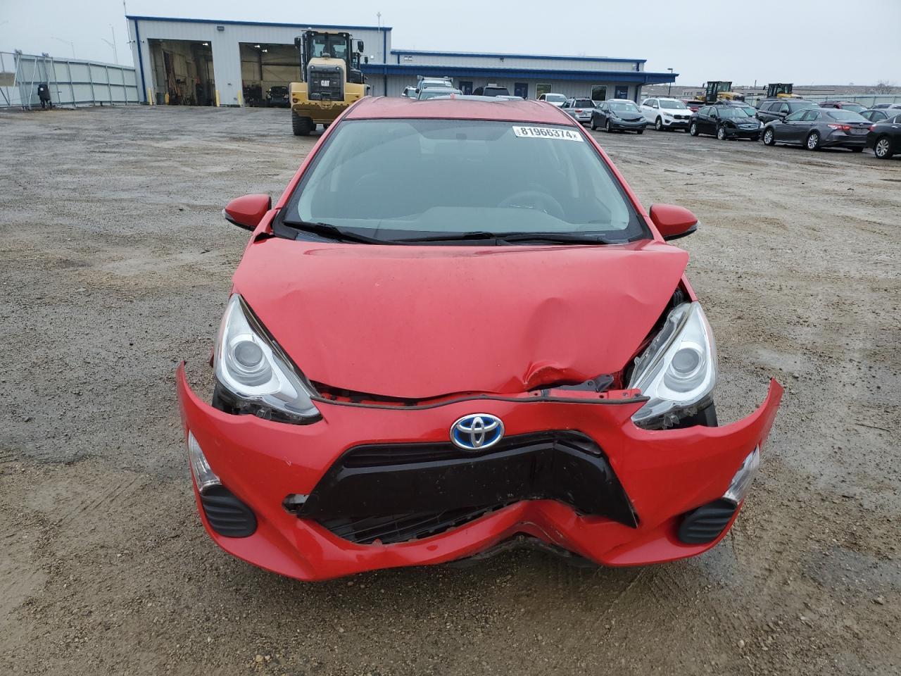 2016 TOYOTA PRIUS C - Image 5