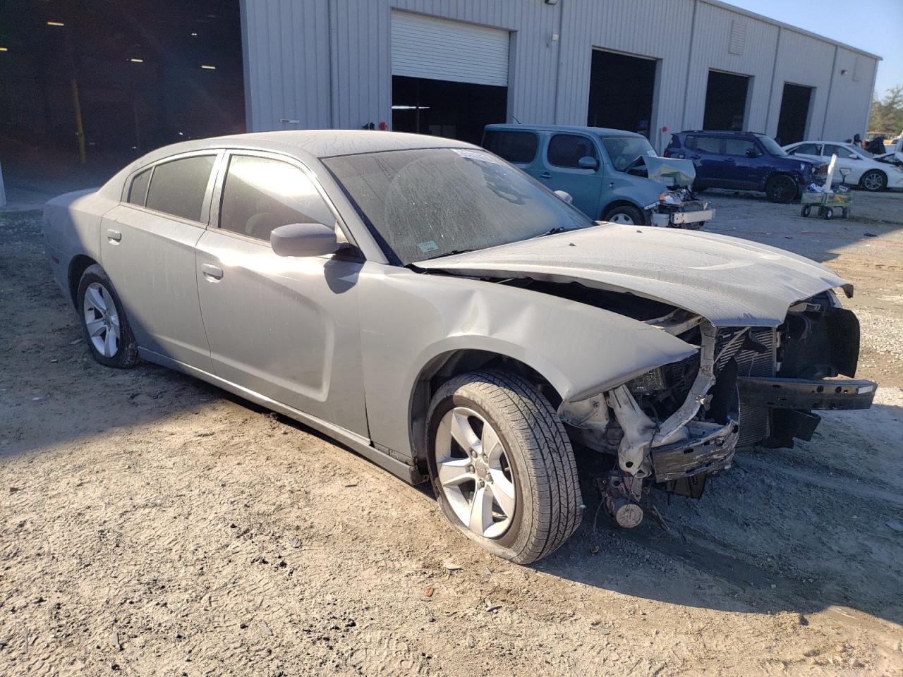 2014 DODGE CHARGER SE - Image 4
