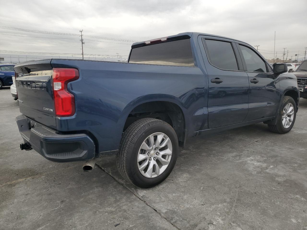 2019 CHEVROLET SILVERADO - Фото 3
