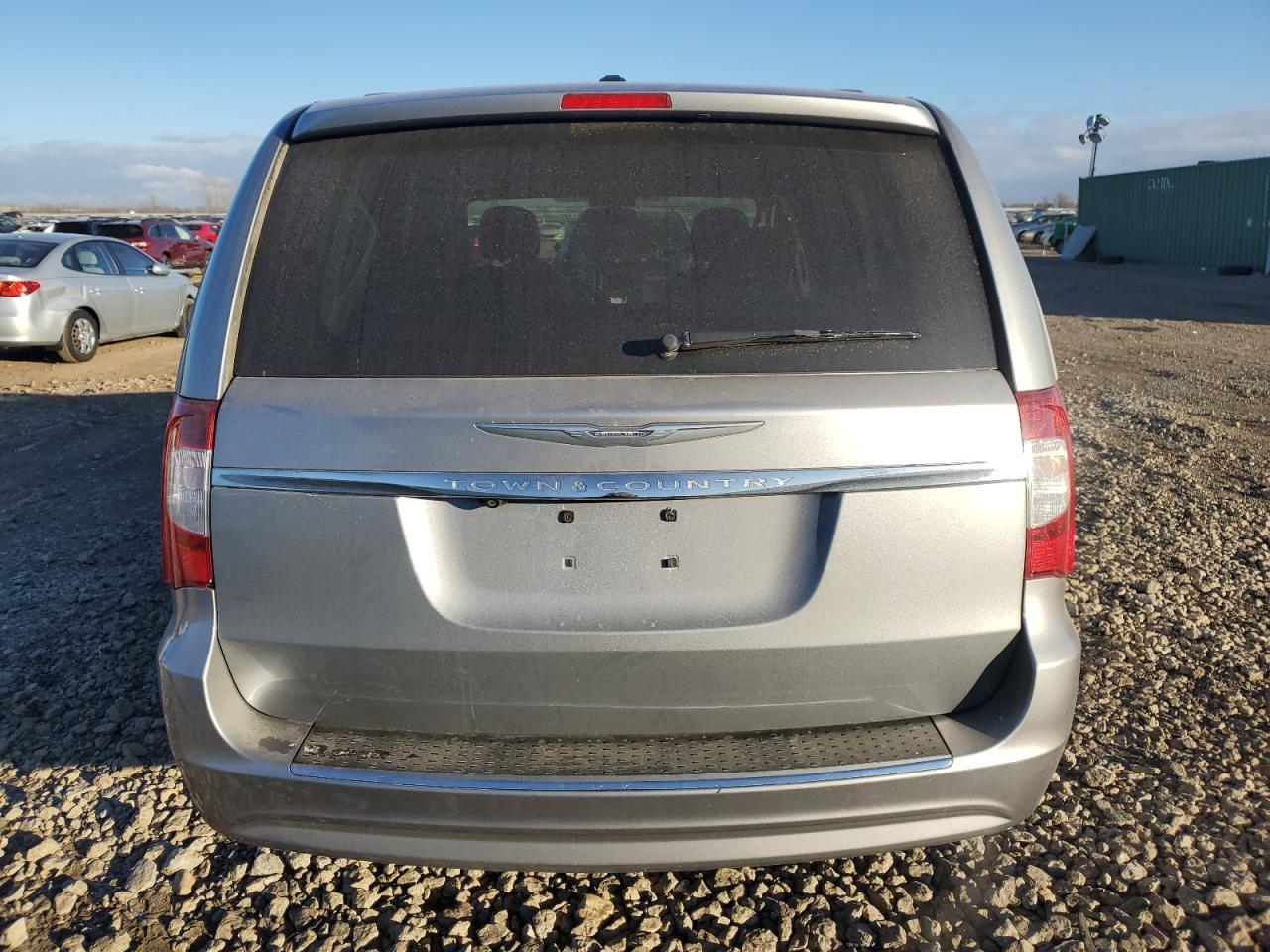 2014 CHRYSLER TOWN & COU - Image 6