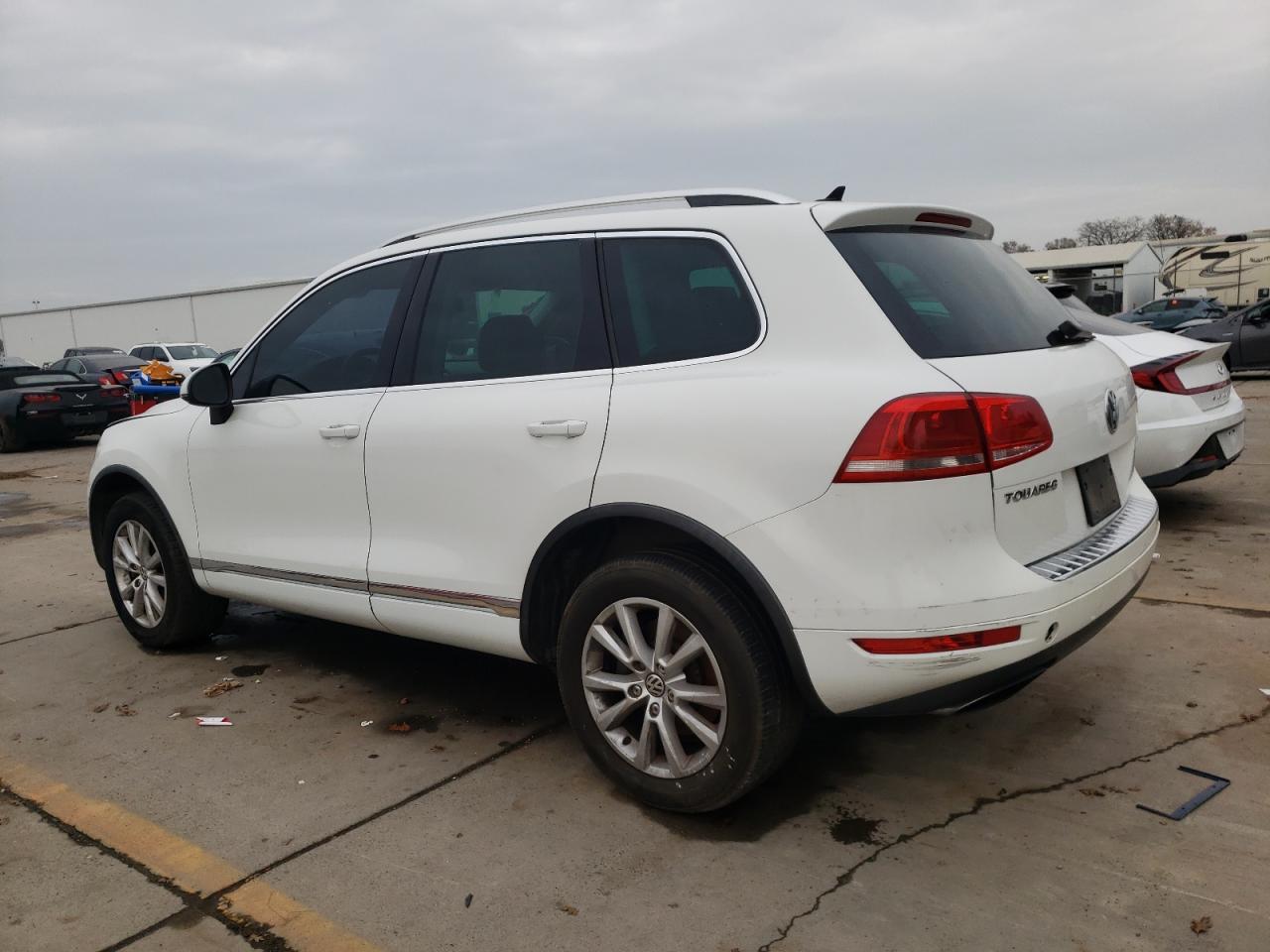 2014 VOLKSWAGEN TOUAREG V6 - Фото 2