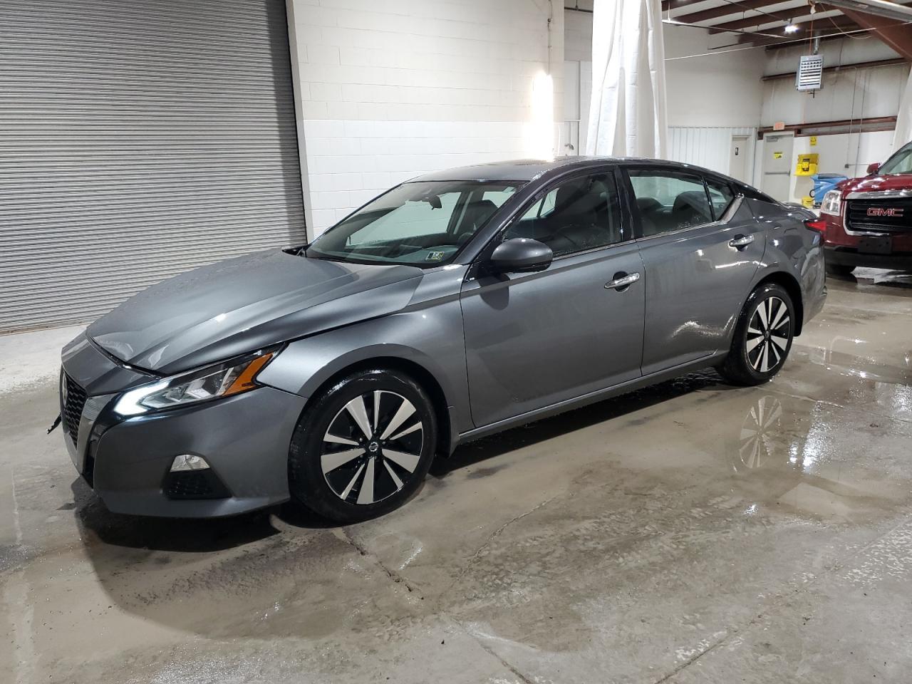 2022 NISSAN ALTIMA SV