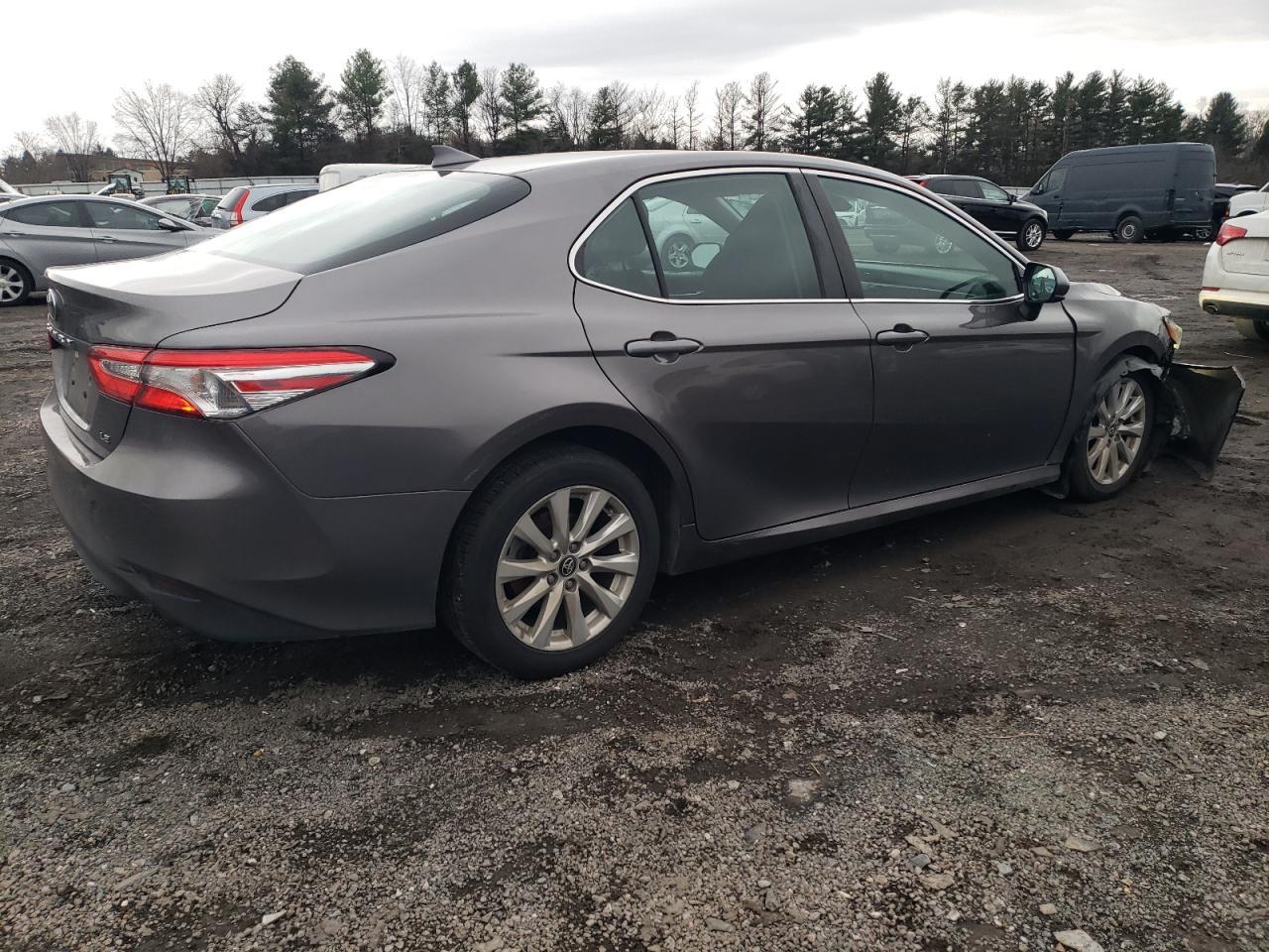 2020 TOYOTA CAMRY LE - Image 3