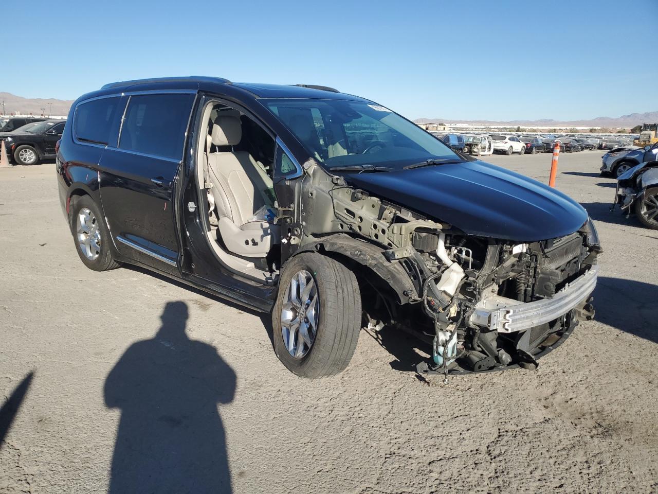 2017 CHRYSLER PACIFICA L - Image 4