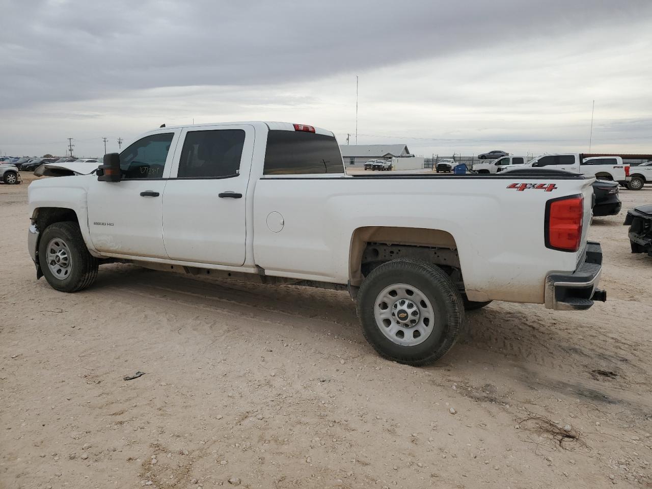 2019 CHEVROLET SILVERADO - Image 2