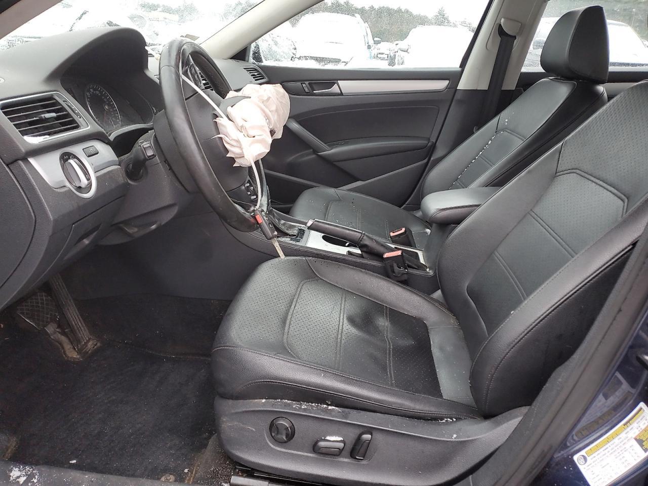 2013 VOLKSWAGEN PASSAT SE - Image 7