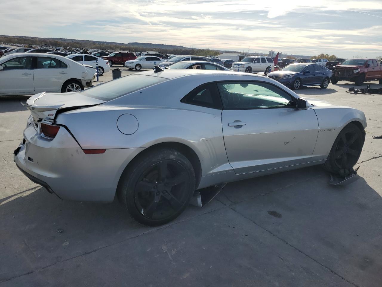 2011 CHEVROLET CAMARO LT - Image 3