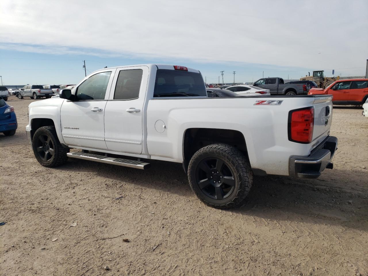 2015 CHEVROLET SILVERADO - Фото 2