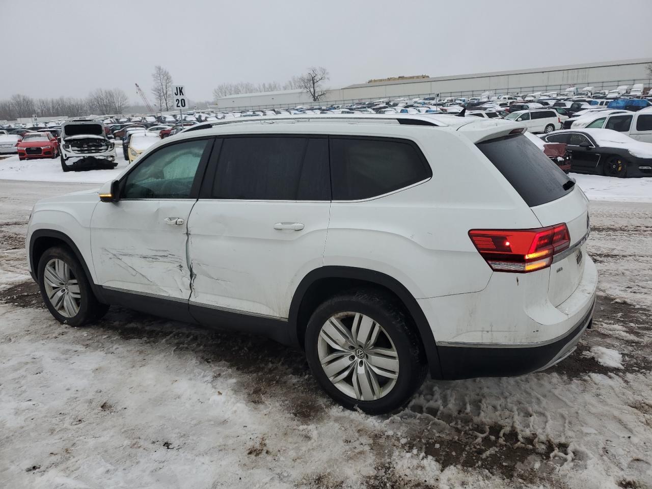 2019 VOLKSWAGEN ATLAS SEL - Image 2