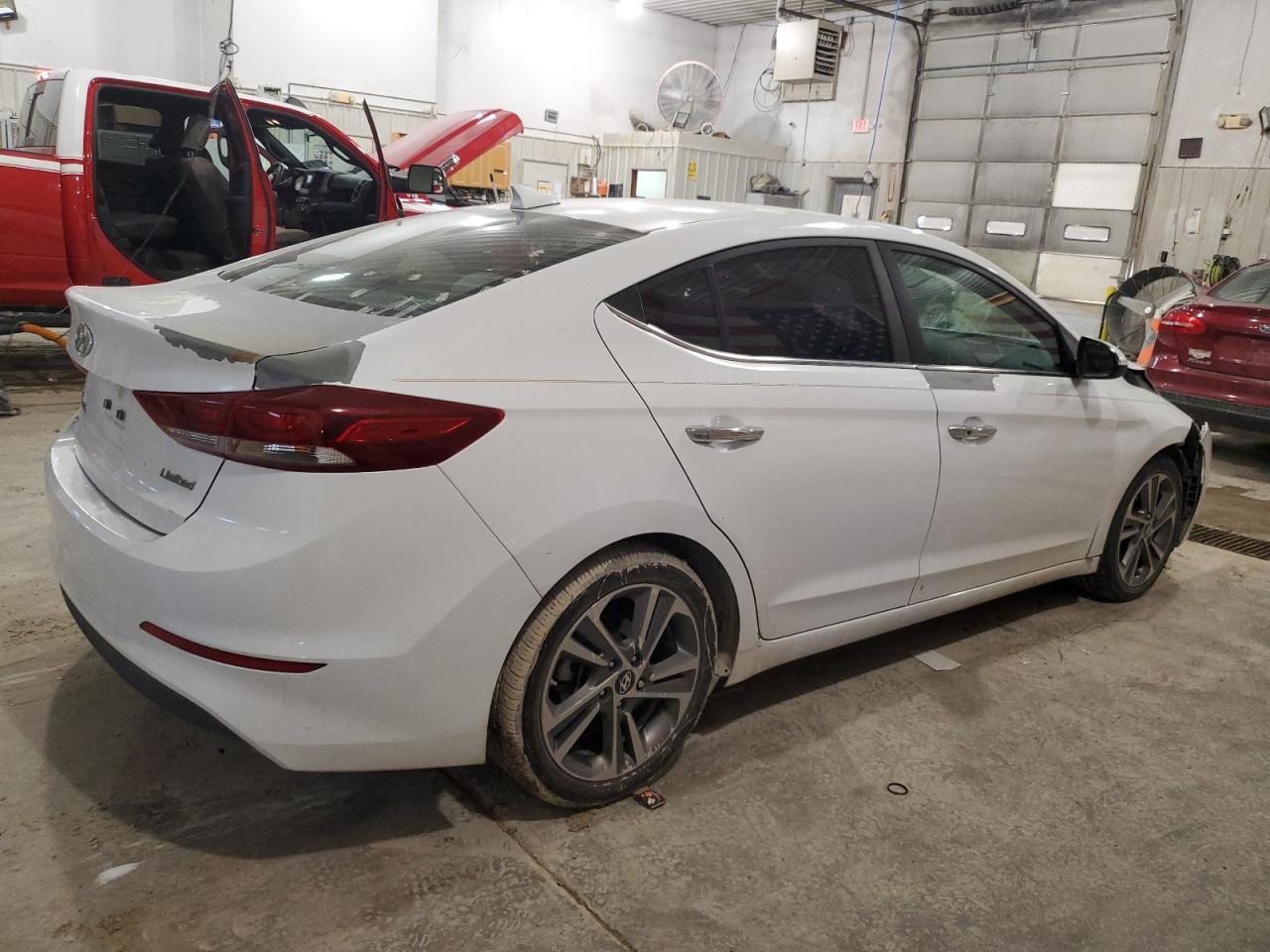 2017 HYUNDAI ELANTRA SE - Фото 3