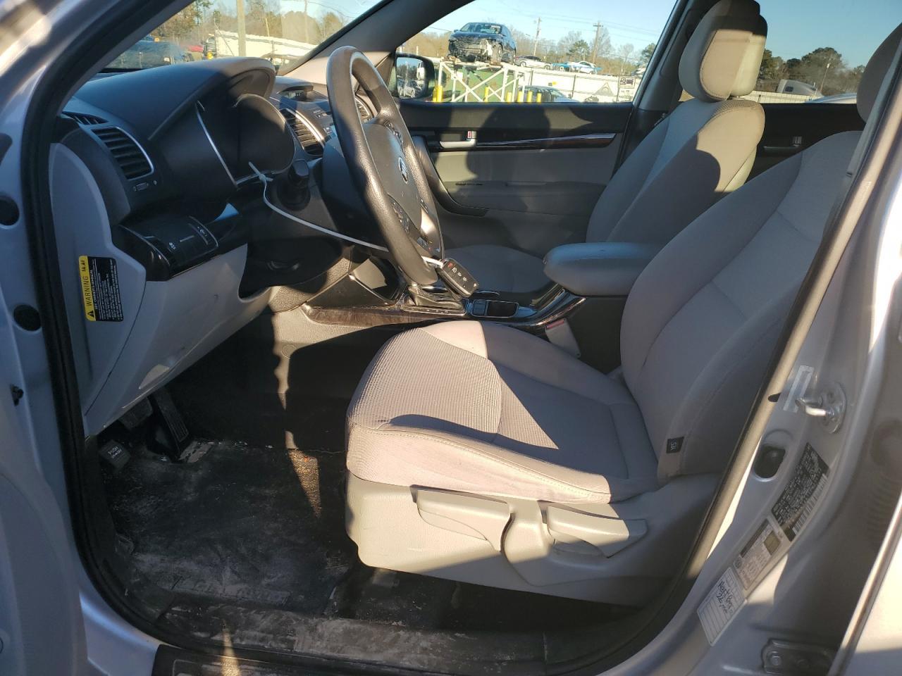 2015 KIA SORENTO LX - Image 7