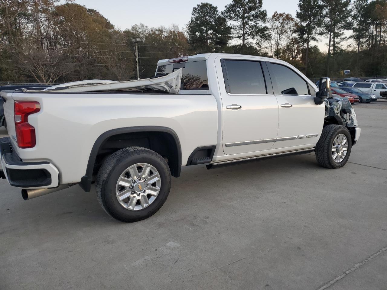 2024 CHEVROLET SILVERADO - Image 3